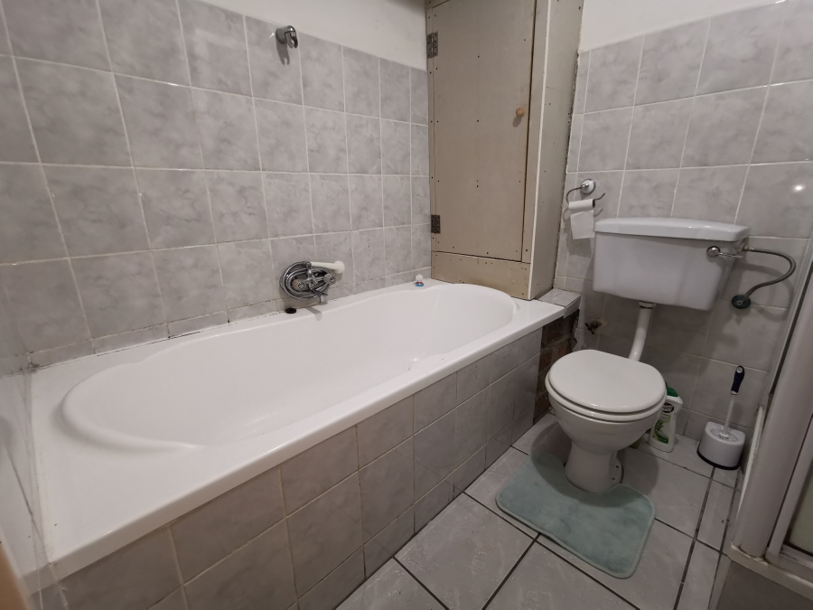 2 Bedroom Property for Sale in Parow Western Cape